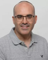 yaniv